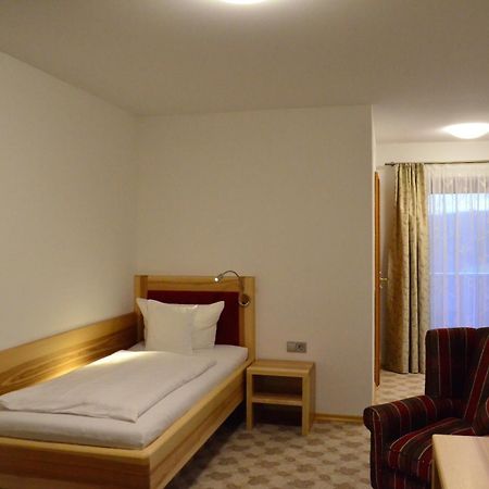 Hotel Der Baeume Drachselsried Room photo